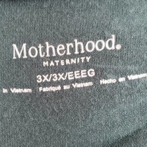 Motherhood size 3XL green shirt